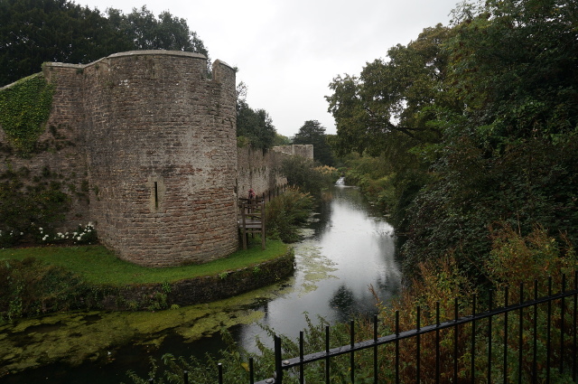 moat.jpg
